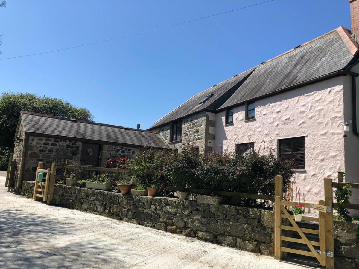 הלסטון Farm Accommodation - The Lizard Peninsula, Cornwall מראה חיצוני תמונה