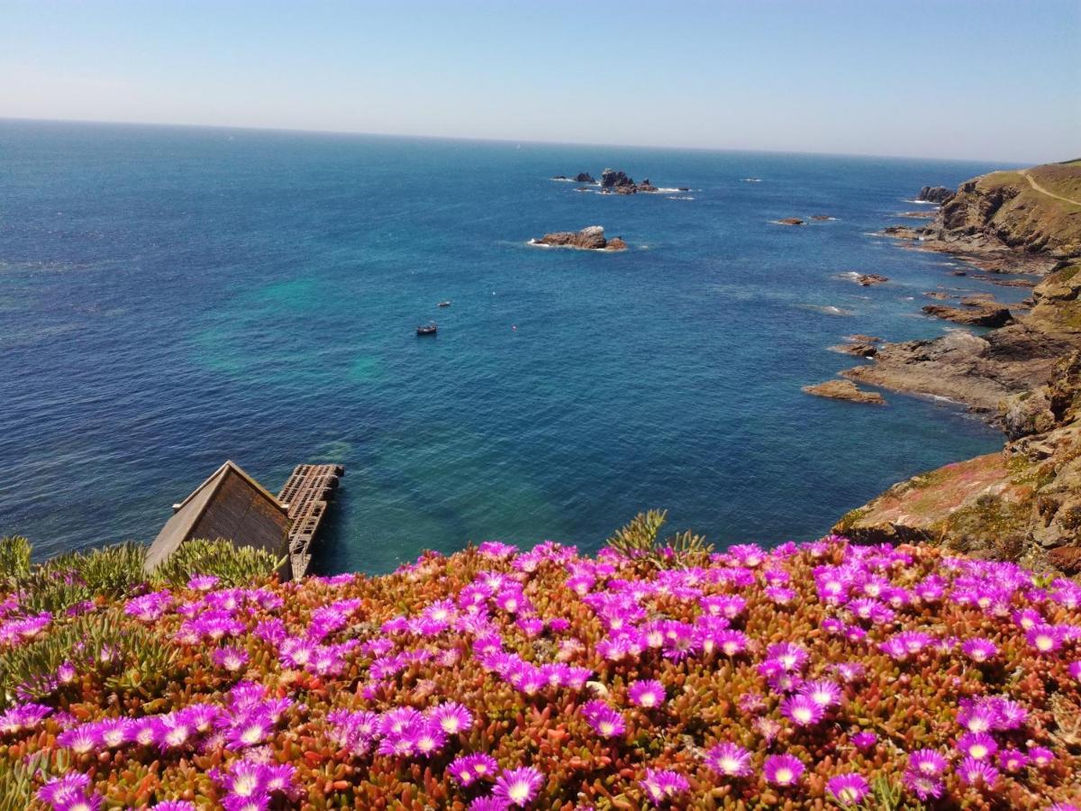 הלסטון Farm Accommodation - The Lizard Peninsula, Cornwall מראה חיצוני תמונה